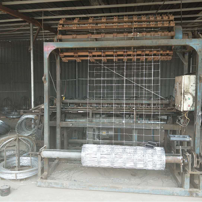 Galvanized iron wire material and farm fence application 2m high tensile game fence