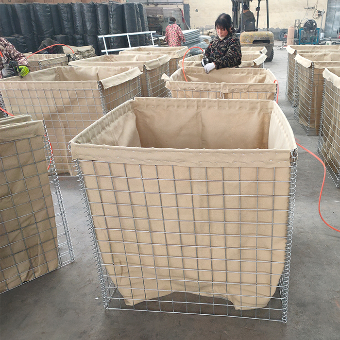 Heavy galvanized hesco barrier for military fortification
